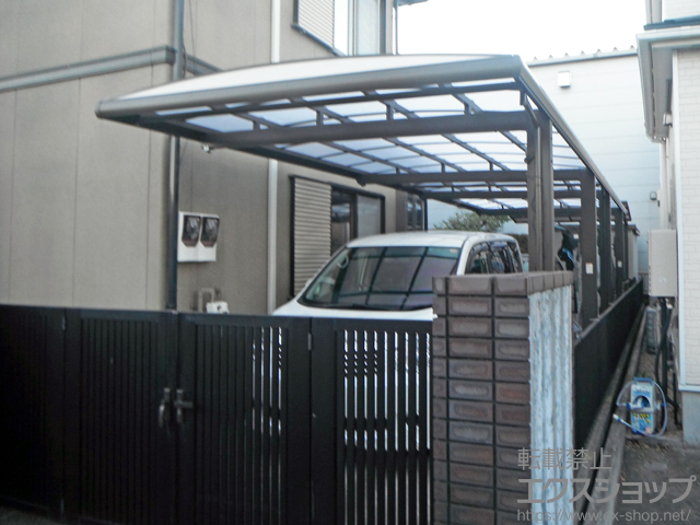 神奈川県小田原市ののカーポート フーゴAプラス (アーチスタイル) 縦連棟 積雪〜20cm対応 施工例