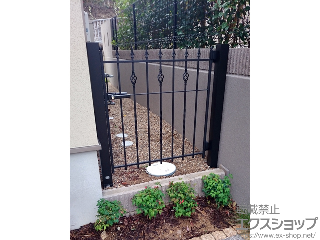 兵庫県神戸市のの門扉 ラフィーネ門扉2型 片開き 柱使用 施工例