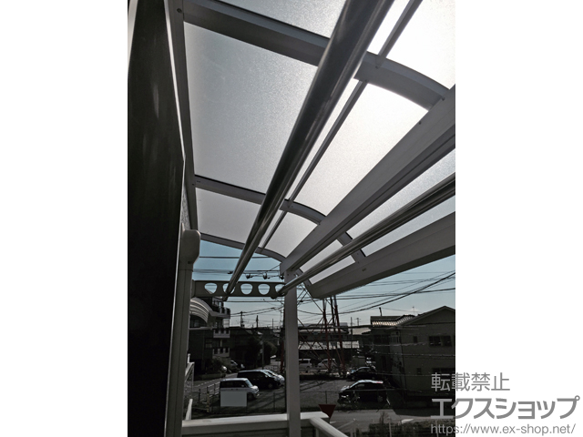 埼玉県さいたま市のLIXIL リクシル（トステム）のバルコニー・ベランダ屋根 ライザーテラスII R型 屋根タイプ 単体 積雪〜20cm対応 施工例