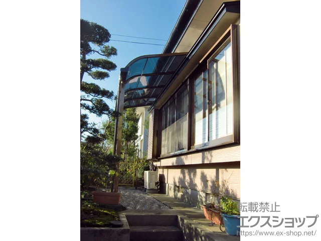 宮崎県宮崎市のLIXIL リクシル（トステム）のテラス屋根 ライザーテラスII R型 テラスタイプ 単体 積雪～20cm対応 施工例