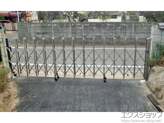 福岡県福岡市ののカーゲート トリップゲート イノーバL キャスタータイプ 片開き 45S 施工例