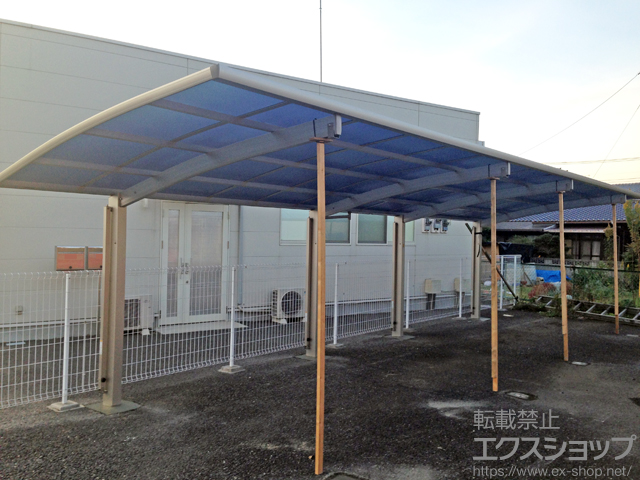 茨城県土浦市ののカーポート プレシオスポート 縦連棟 積雪〜20cm対応＋プレシオスポート 縦連棟　着脱式補助柱　2本入り×2セット 施工例