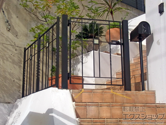 神奈川県横浜市のの門扉 ラフィーネ門扉5A型 片開き 柱使用 施工例