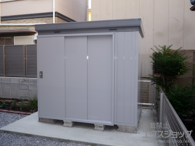 宮崎県宮崎市のの物置・屋外倉庫 断熱物置 ネクスタプラス 扉タイプ 多雪地型（NXP-30ST） 施工例