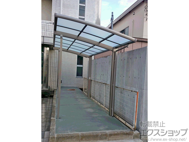 東京都八王子市ののサイクルポート・駐輪場 ネスカRミニ (ラウンドスタイル) 積雪〜20cm対応＋着脱式サポート　2本入り標準柱（H19）用×1セット 施工例