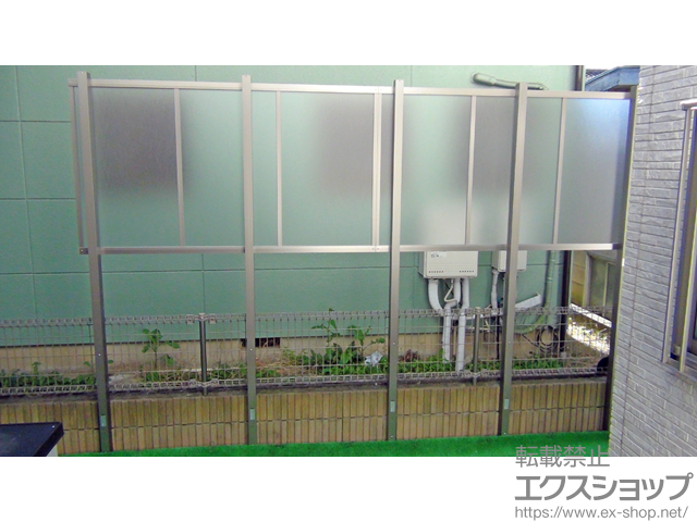 埼玉県越谷市ののフェンス・柵 ライシスフェンス P型 ポリカーボネート アルミ多段柱 施工例