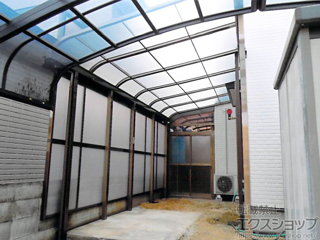 兵庫県赤穂市ののテラス屋根 スピーネ R型 テラスタイプ 単体 積雪〜20cm対応＋前面スクリーン2段 施工例