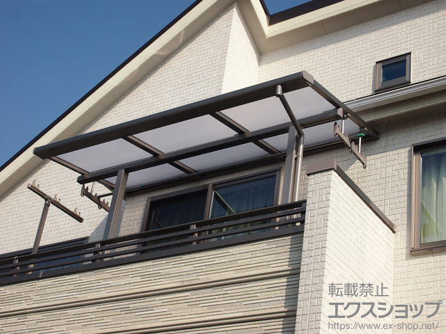 東京都小平市のLIXIL リクシル（トステム）のバルコニー・ベランダ屋根 ライザーテラスII F型 屋根タイプ 単体 積雪〜20cm対応 施工例