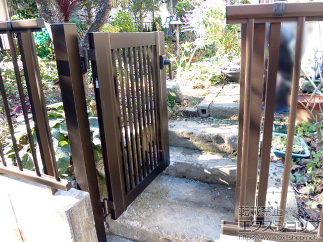 東京都町田市のの門扉 エクスライン門扉13型 片開き　門柱使用 施工例