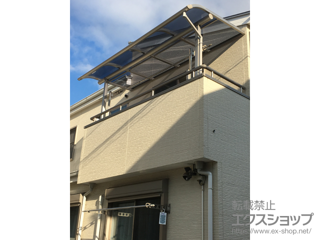神奈川県秦野市ののバルコニー・ベランダ屋根 プレシオステラス R型 屋根タイプ 単体 積雪〜20cm対応 施工例