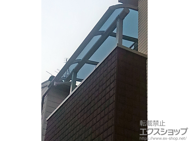 大阪府東大阪市ののバルコニー・ベランダ屋根 プレシオステラス R型 屋根タイプ 単体 積雪〜20cm対応 施工例
