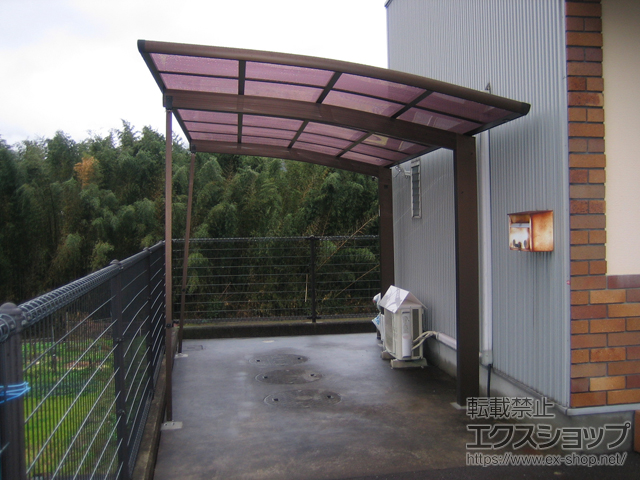 徳島県美馬郡つるぎ町ののカーポート レイナポートグラン　積雪〜20cm対応＋着脱式サポート 標準・ハイルーフ兼用 2本入り×1セット 施工例