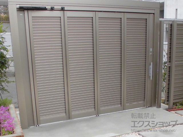 神奈川県横浜市ののカーゲート サイドーレＲ4型 片開き 手動タイプ 形材仕様 2522 施工例