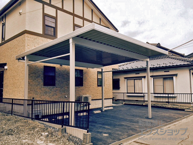 長野県諏訪市のLIXIL リクシル（トステム）のカーポート テリオスポートIII 1500 2台用 角柱4本仕様 積雪〜50cm対応 施工例