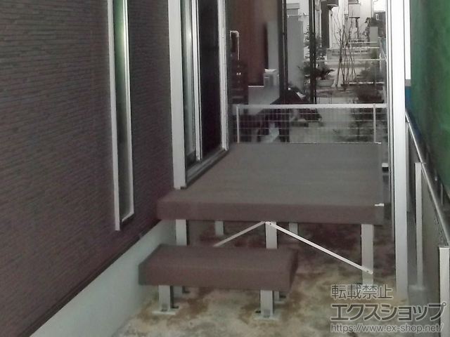 福岡県春日市ののウッドデッキ リウッドデッキ 200＋独立式 リウッド ステップ2型 施工例