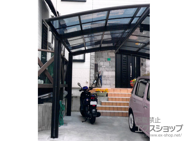 鹿児島県鹿児島市ののカーポート プレシオスポート 積雪〜20cm対応＋着脱式補助柱 2本入り×1セット 施工例