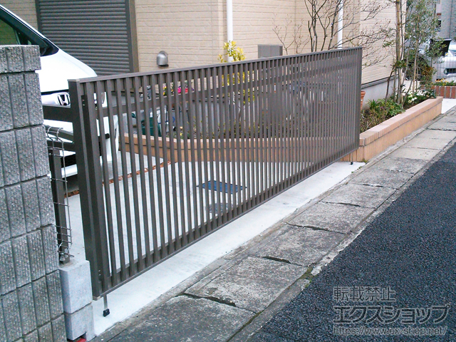 千葉県千葉市ののカーゲート ワイドオーバードアS2型 電動式 施工例