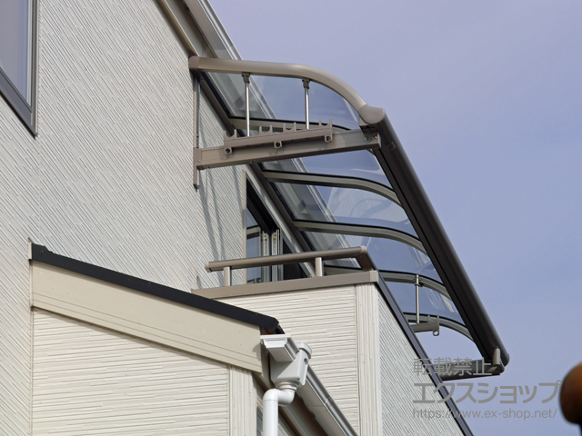 埼玉県さいたま市のLIXIL リクシル（トステム）のバルコニー・ベランダ屋根 パワーアルファ RB型 ルーフタイプ 単体 積雪〜30cm対応 施工例