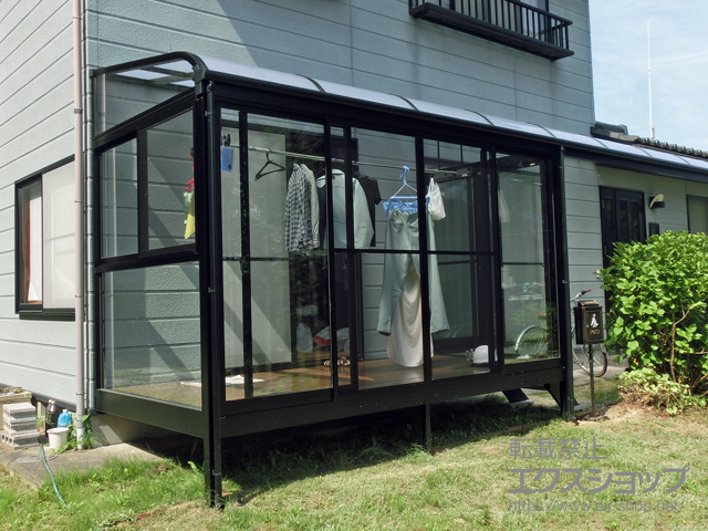 宮城県亘理郡山元町のの二重窓（内窓）、玄関ドア、テラス囲い・サンルーム サニージュ R型 床納まり+オープン納まり 積雪〜50cm対応 施工例