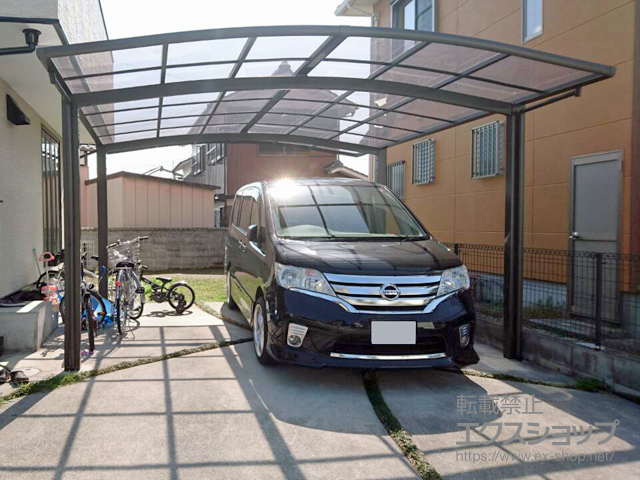 兵庫県加東市ののカーポート ネスカR (ラウンドスタイル) ワイド 積雪〜20cm対応 施工例