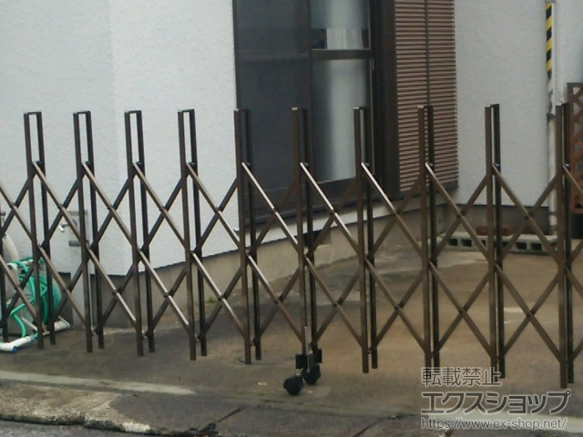 東京都大田区ののカーゲート トリップゲート RA型 ノンレール 片開き 35S 施工例