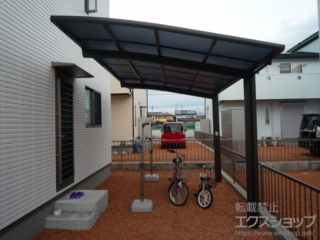 静岡県富士市ののカーポート ネスカR (ラウンドスタイル) 積雪〜20cm対応 施工例