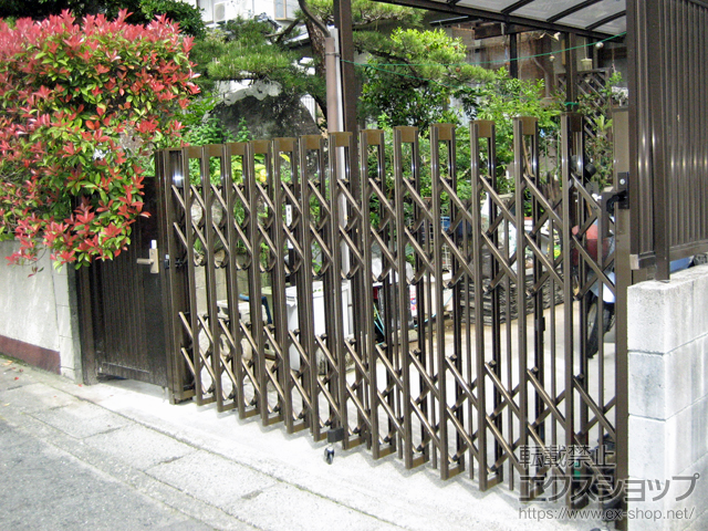 広島県広島市ののカーゲート アルシャインII PG型R(ペットガード) Aタイプ ノンレール 片開き 310S 施工例