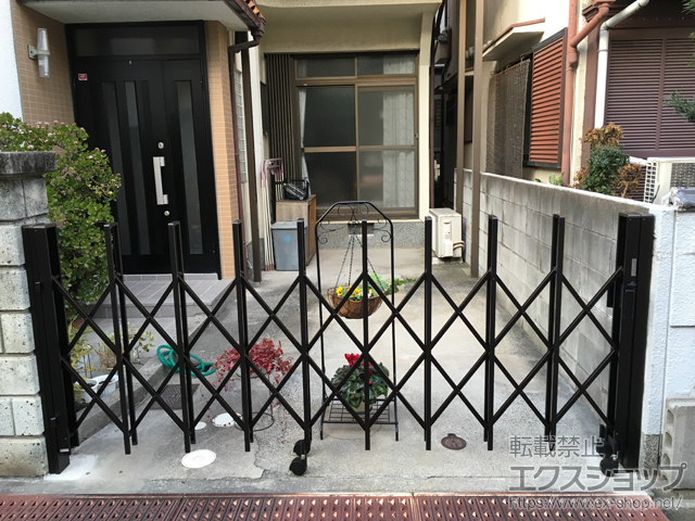 兵庫県伊丹市ののカーゲート トリップゲート RA型 ノンレール 片開き 27S 施工例