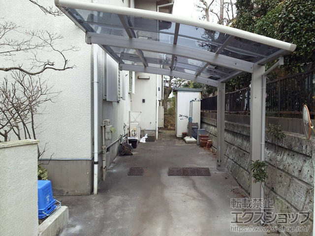 神奈川県川崎市ののカーポート レイナポートグラン　積雪〜20cm対応＋ 着脱式サポート 標準・ハイルーフ兼用 2本入り×1セット 施工例