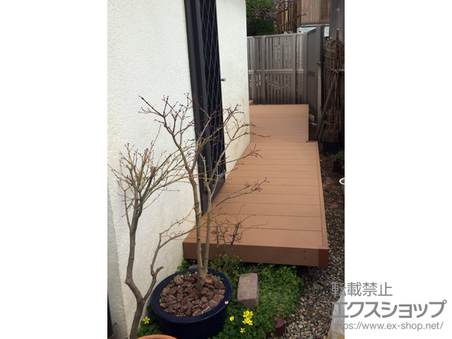 千葉県船橋市ののウッドデッキ マージウッドデッキ＋ステップSタイプ（2段） 施工例