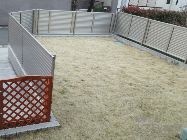千葉県千葉市ののフェンス・柵 ミエーネフェンス 目隠しルーバータイプ 自由柱タイプ 施工例