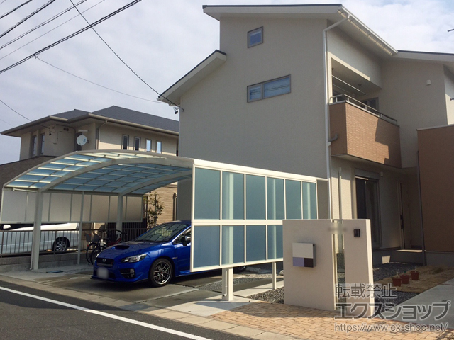 静岡県浜松市ののカーポート レイナトリプルポートグラン　積雪〜20cm対応＋サイドパネル×2 施工例