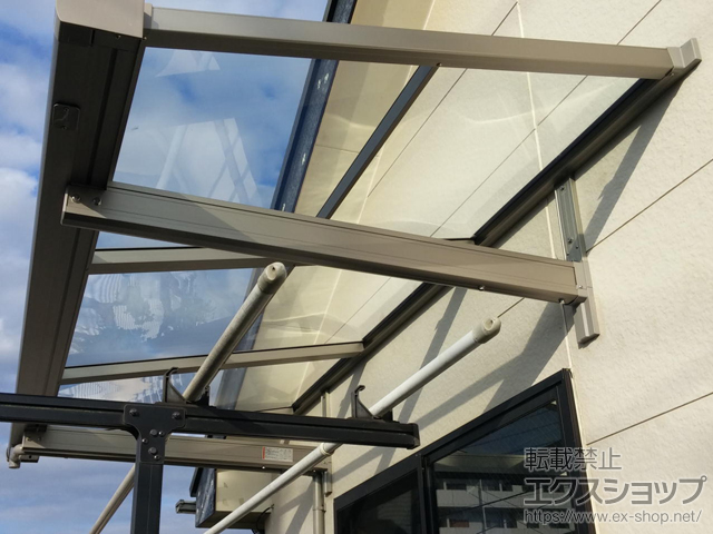 東京都青梅市ののバルコニー・ベランダ屋根 スピーネ F型 ルーフタイプ 単体 積雪〜20cm対応 施工例