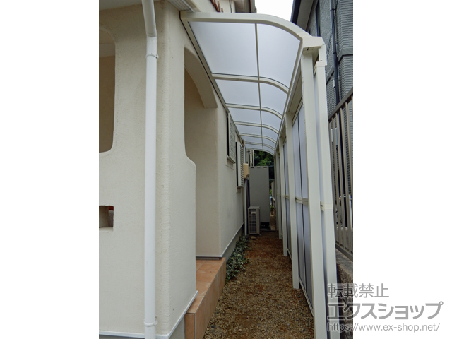 静岡県浜松市ののテラス屋根 スピーネ R型 テラスタイプ 連棟 積雪〜20cm対応 施工例