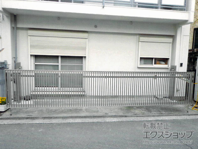 東京都武蔵野市ののカーゲート ワイドオーバードアS2型 電動式 施工例