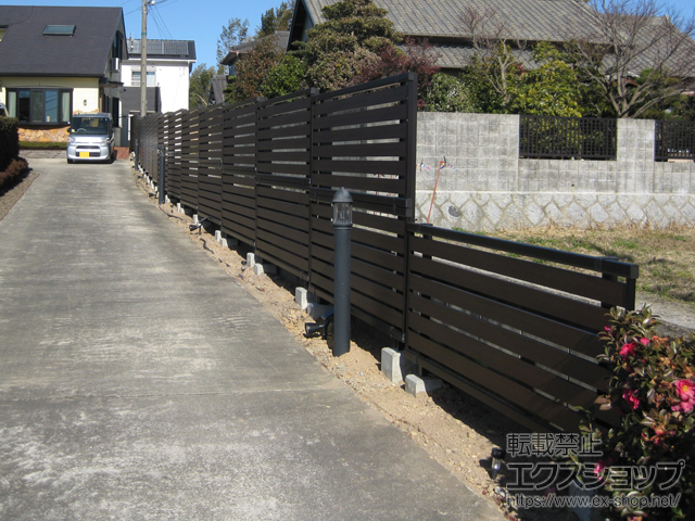 愛知県半田市ののフェンス・柵 モクアルフェンス 横板タイプ 自由柱施工 施工例