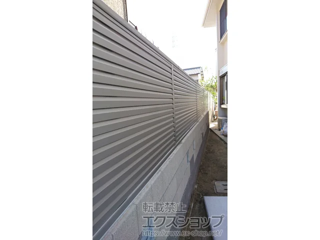 香川県高松市のValue Selectのフェンス・柵・塀 ミエーネフェンス 目隠しルーバータイプ 自由柱施工 施工例