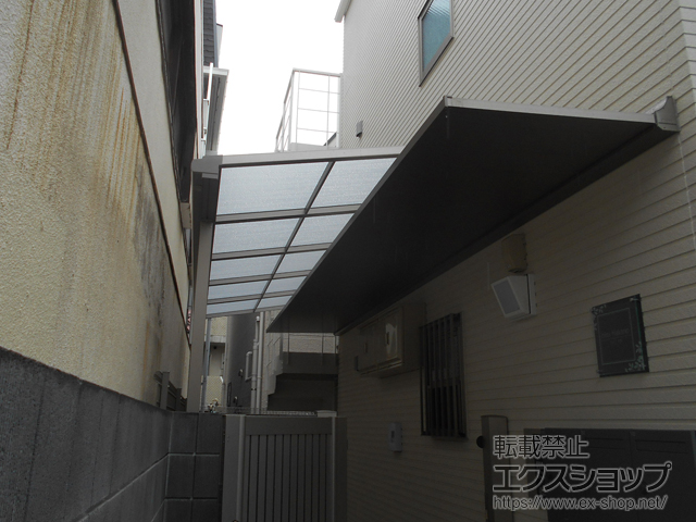 東京都中野区ののテラス屋根 スピーネ F型 テラスタイプ 単体 積雪〜20cm対応 施工例