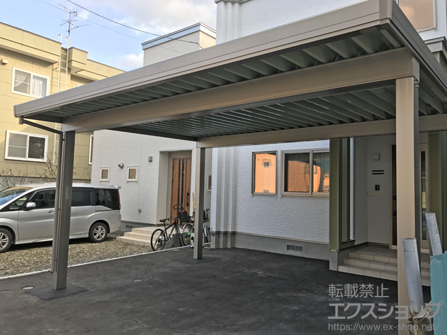 北海道札幌市のLIXIL リクシル（トステム）のカーポート テリオスポートIII 3000 2台用 角柱4本仕様 積雪〜100cm対応 施工例