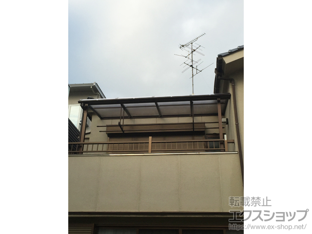 広島県広島市ののバルコニー・ベランダ屋根 プレシオステラス R型 屋根タイプ 単体 積雪〜20cm対応 施工例