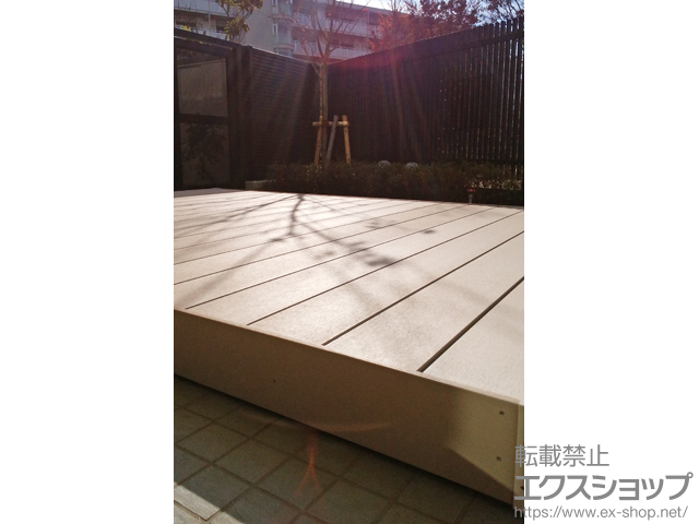 東京都三鷹市ののウッドデッキ エバーエコウッドII ホワイト 施工例