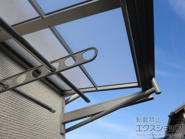 静岡県静岡市ののバルコニー・ベランダ屋根 スピーネ F型 ルーフタイプ 単体 積雪〜20cm対応 施工例