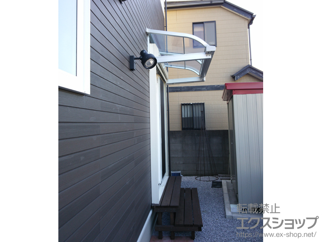 東京都府中市ののバルコニー・ベランダ屋根 スピーネ R型 ルーフタイプ 単体 積雪〜20cm対応 施工例