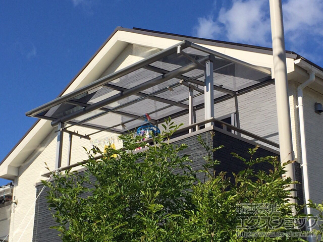 愛知県西春日井郡豊山町ののバルコニー・ベランダ屋根 プレシオステラス F型 屋根タイプ 単体 積雪〜20cm対応 施工例