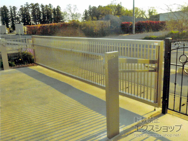 栃木県佐野市ののカーゲート ワイドオーバードアS2型 手動式 施工例