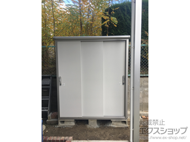 大阪府吹田市のの物置・屋外倉庫 エスモ 一般型 1650×900×1959 ESE-1609A-PW 施工例