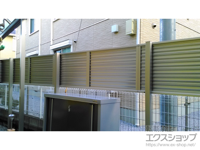 埼玉県さいたま市ののフェンス・柵 ミエーネフェンス 目隠しルーバータイプ 2段支柱 自立建て用 上段のみ 施工例