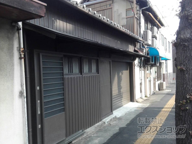 岡山県岡山市のLIXIL リクシル（トステム）のガレージシャッター ガレージシャッタークワトロ 電動式 内部付タイプ 施工例