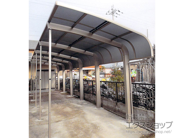 滋賀県長浜市のLIXIL リクシル（トステム）のカーポート テールポートシグマIII 1500 縦連棟 耐風圧強度仕様 積雪〜50cm対応 施工例