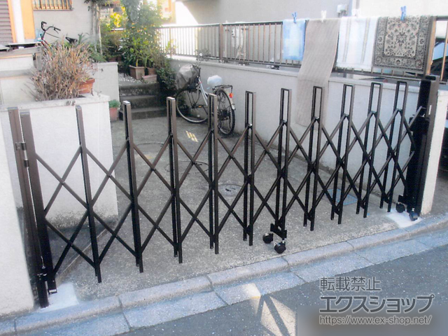 千葉県船橋市ののカーゲート トリップゲート RA型 ノンレール 片開き 33Ｓ 施工例